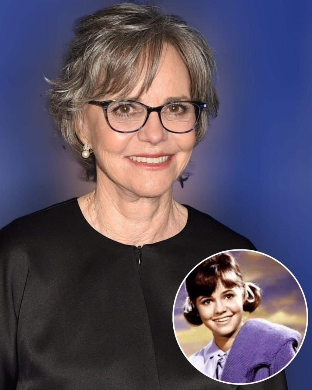 Sally Field, 76, Called ‘Ugly’ after Deciding to Age Naturally – She Found Joy in Being a Grandma of 5 Living in Ocean-View House